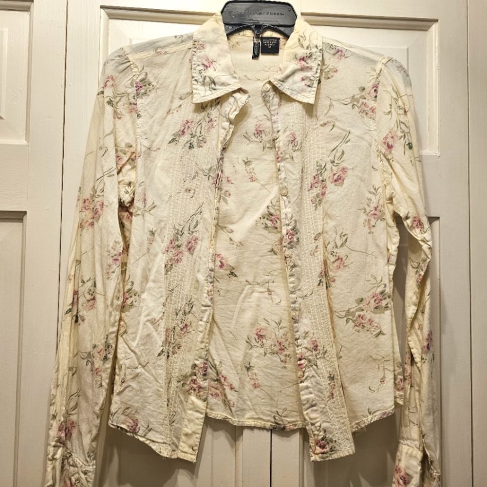 Passport Cream with Pink Flowers Women's Button-Down Sz M